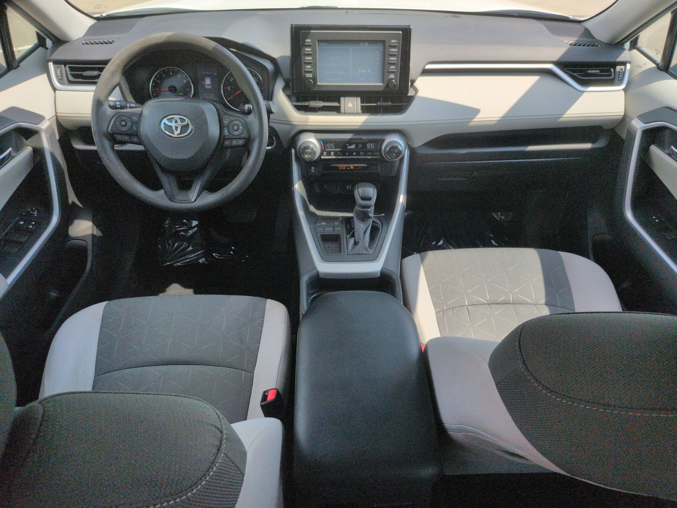 Used 2019 Toyota RAV4 XLE FWD image 32
