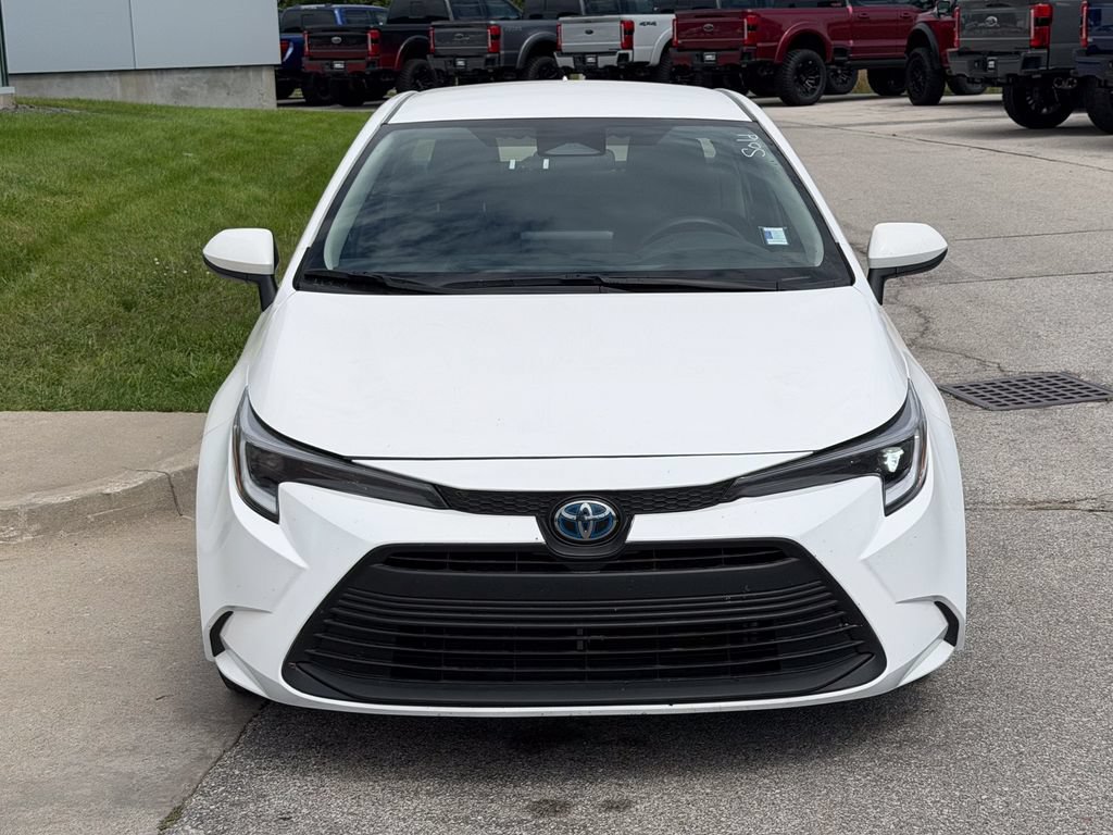 Used 2025 Toyota Corolla LE FWD image 8
