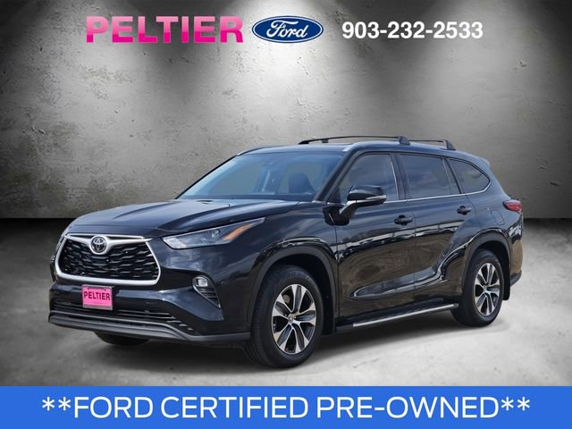 Used 2022 Toyota Highlander XLE image 3