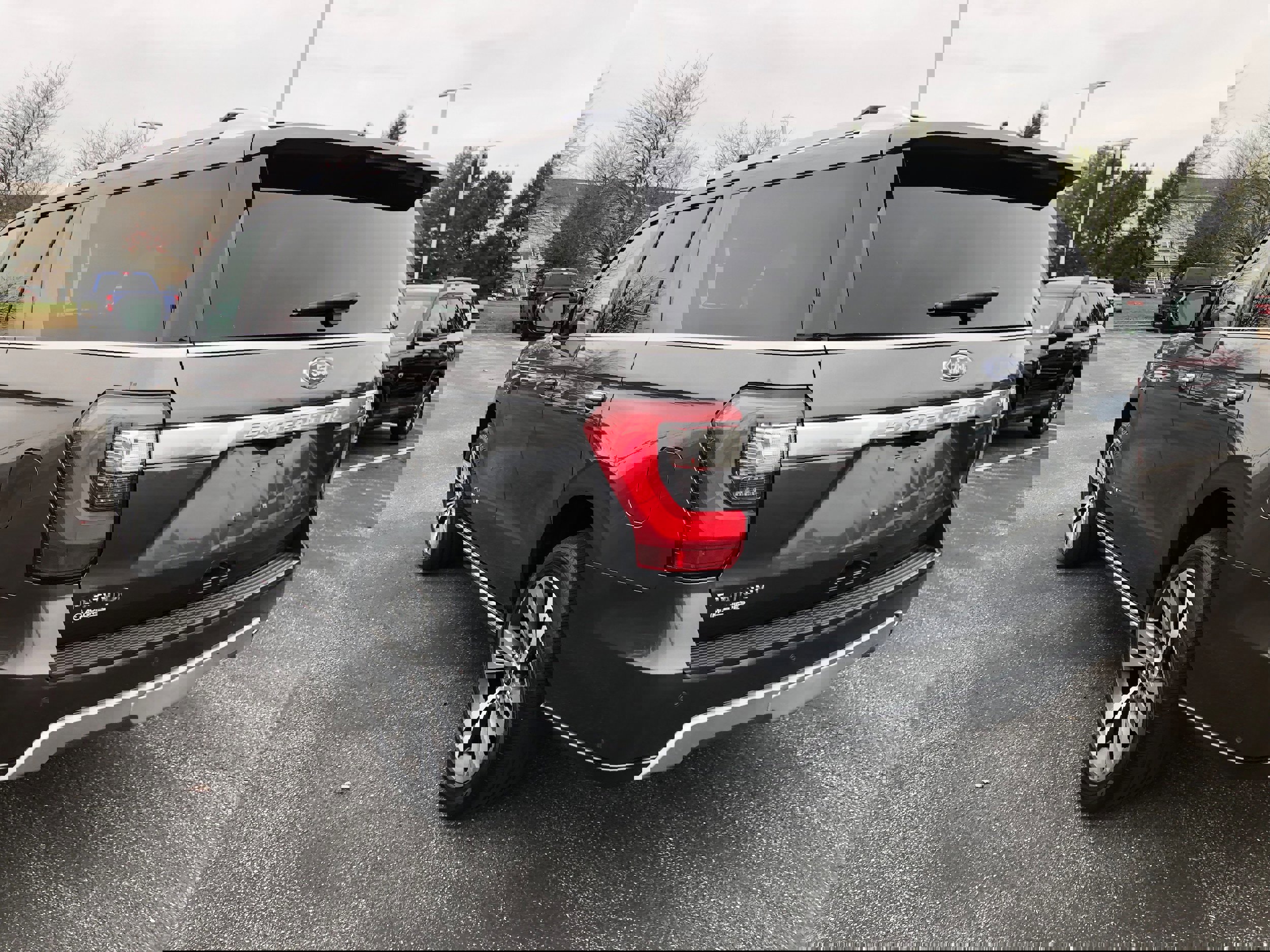 Certified 2021 Ford Expedition Max Platinum image 5