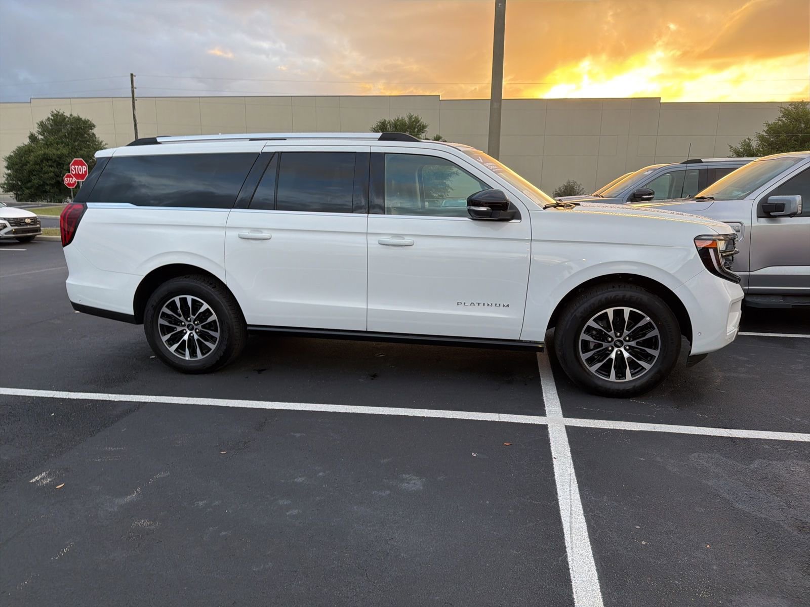 Certified 2025 Ford Expedition Max Platinum image 2