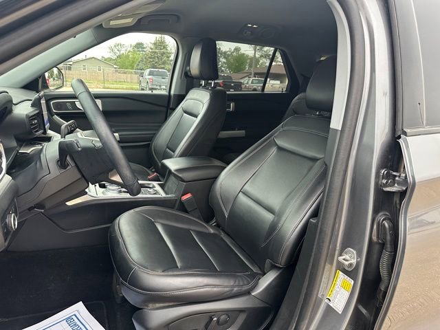 Certified 2023 Ford Explorer XLT w/ Equipment Group 202A AWD/4WD image 15