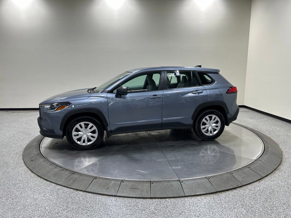 Used 2022 Toyota Corolla Cross L AWD/4WD image 10