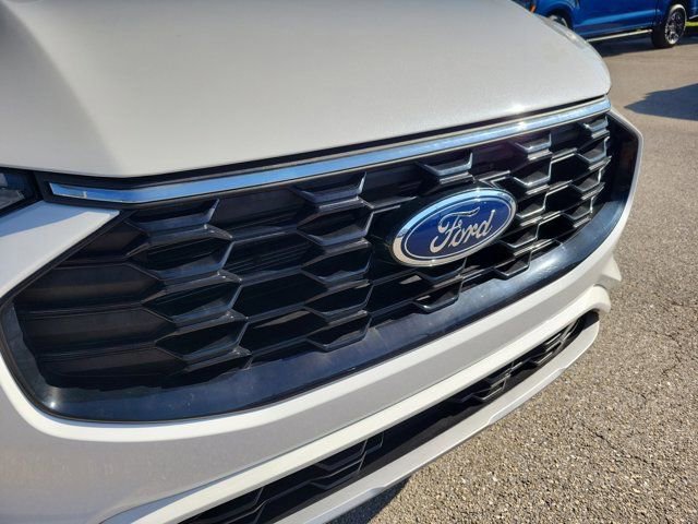 Certified 2024 Ford Escape ST-Line w/ Equipment Group 301A FWD image 7