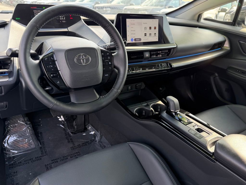 Used 2025 Toyota Prius XLE image 28