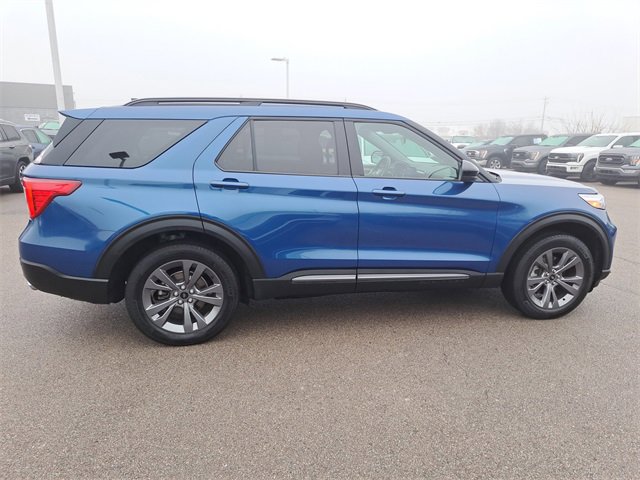 Certified 2022 Ford Explorer XLT w/ Equipment Group 202A image 6