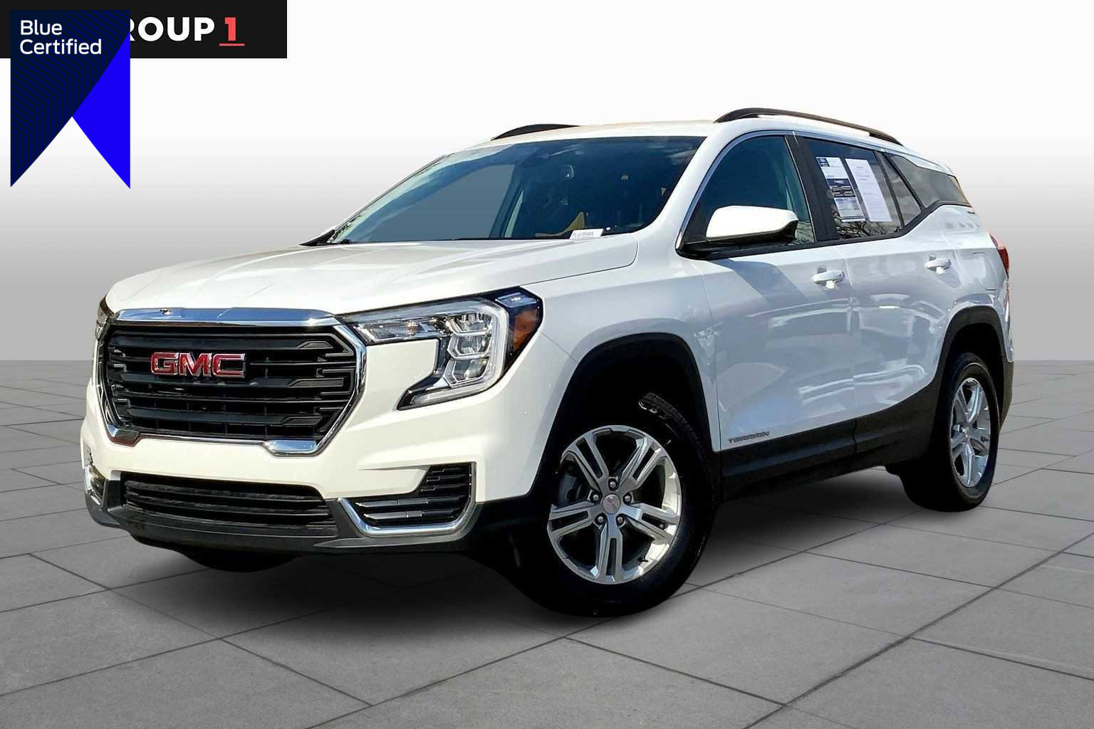 Used 2023 GMC Terrain SLE w/ Driver Convenience Package image 1