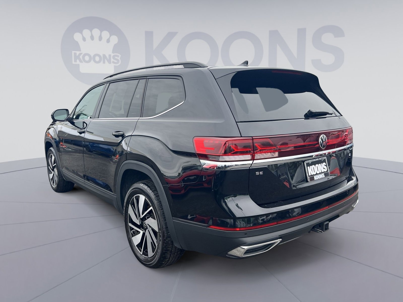 Used 2025 Volkswagen Atlas SE FWD image 8