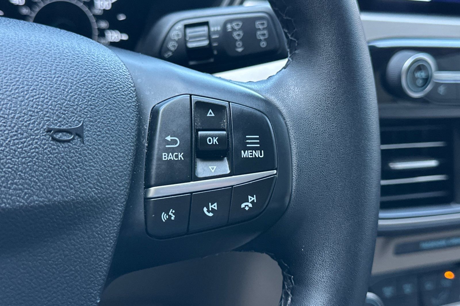 Certified 2022 Ford Escape SE w/ SE Sport Appearance Package FWD image 37