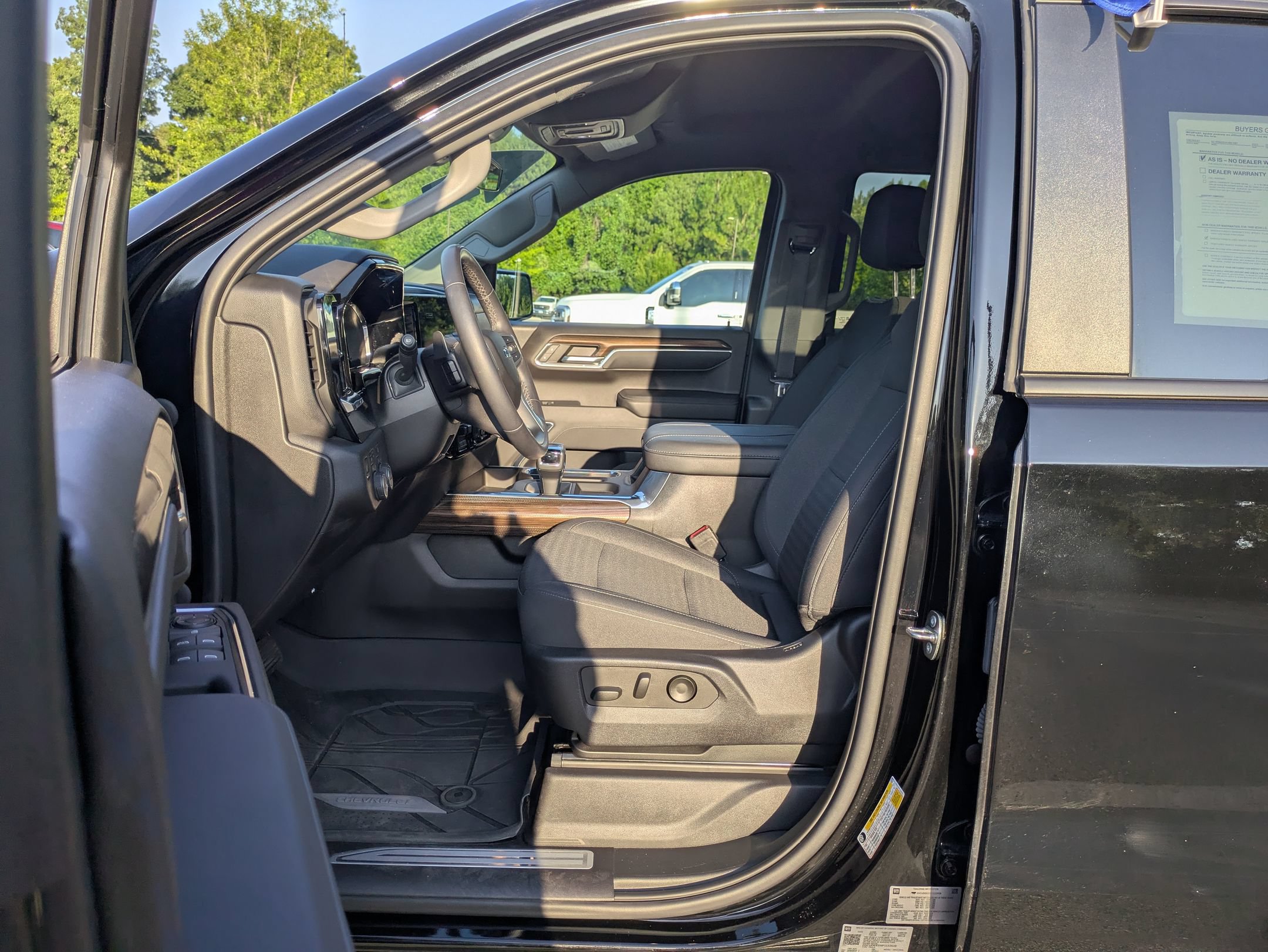 Used 2023 Chevrolet Silverado 1500 RST w/ Convenience Package II AWD/4WD image 13