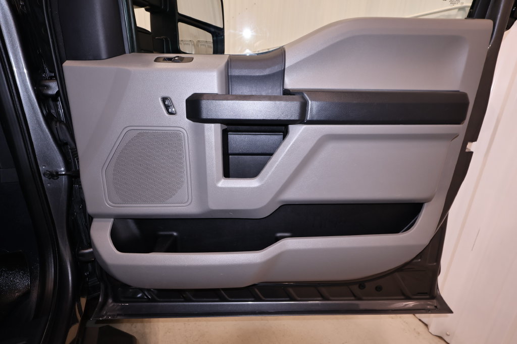 Certified 2022 Ford F350 XL w/ STX Appearance Package AWD/4WD image 18