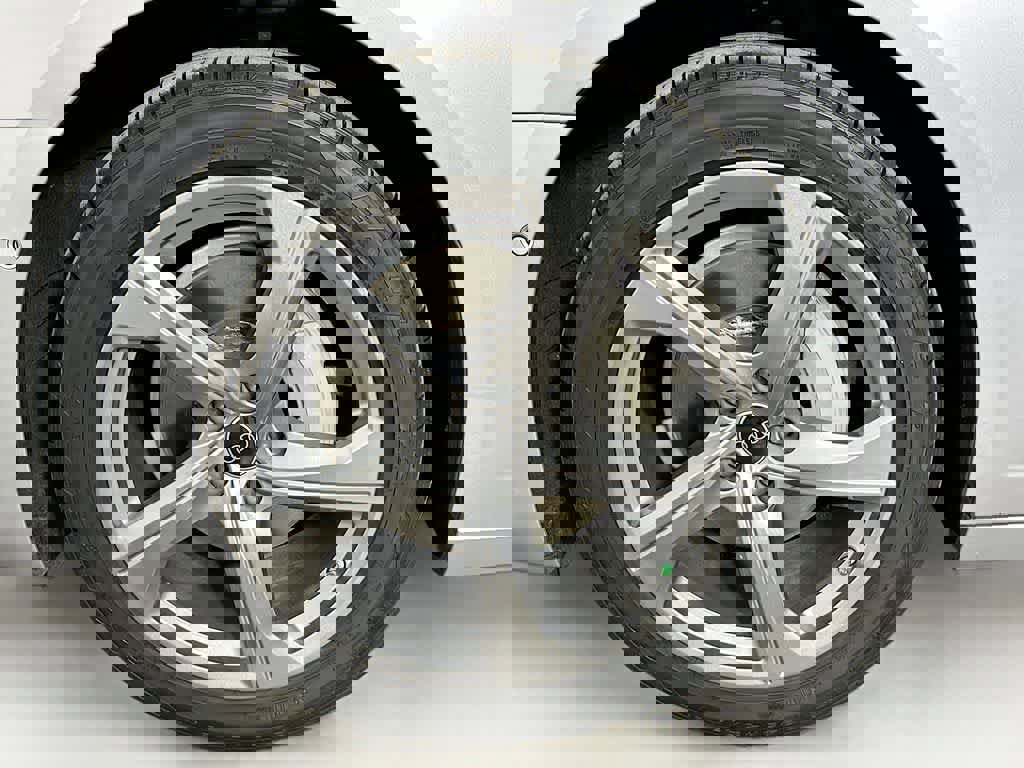 Used 2024 Audi A6 Premium Plus image 11