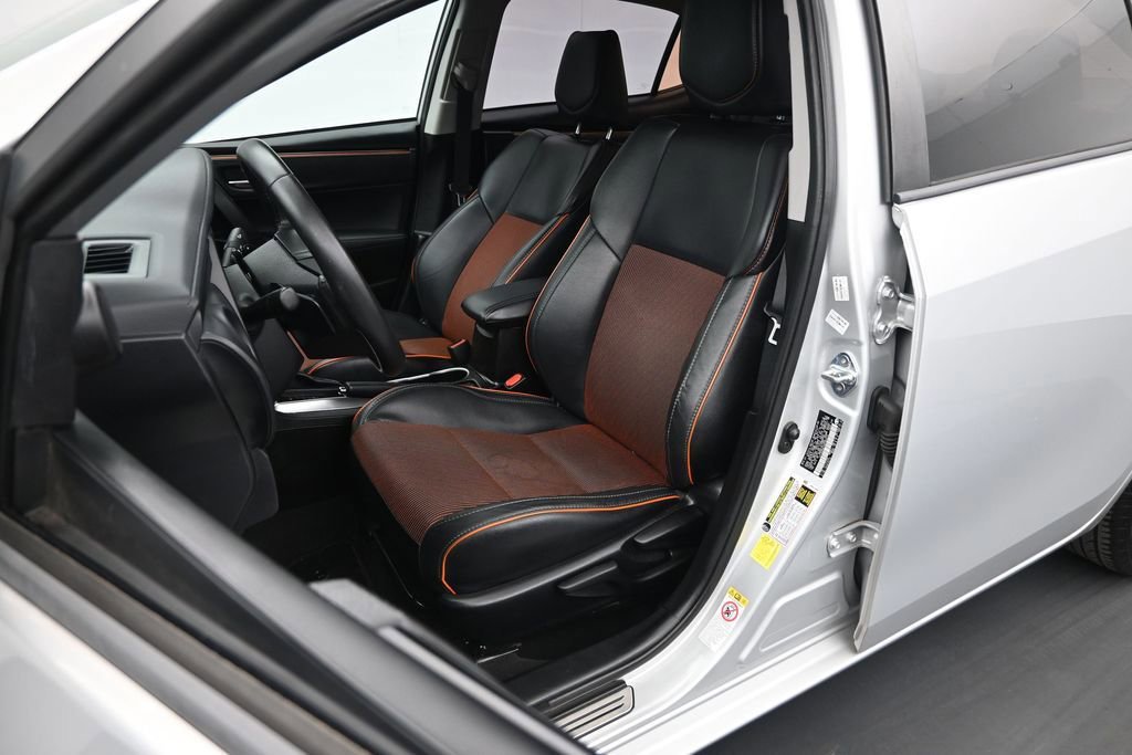 Used 2017 Toyota Corolla SE w/ Carpet Mat Package (TMS) FWD image 36