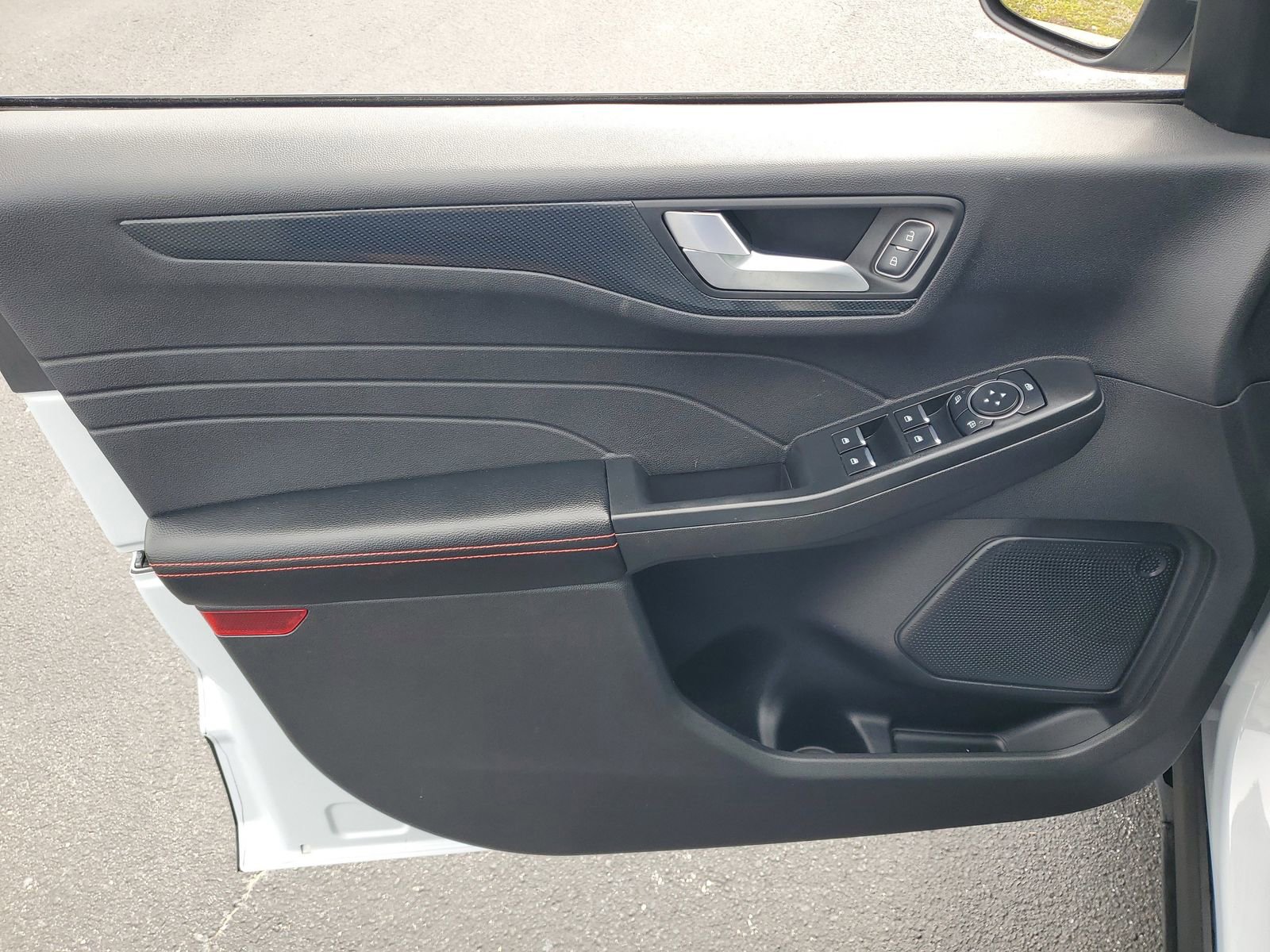 Certified 2025 Ford Escape ST-Line FWD image 14