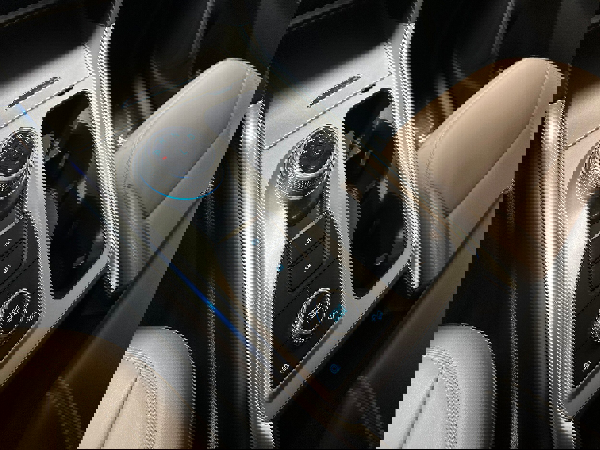 Certified 2023 Ford Explorer XLT w/ Equipment Group 202A image 27