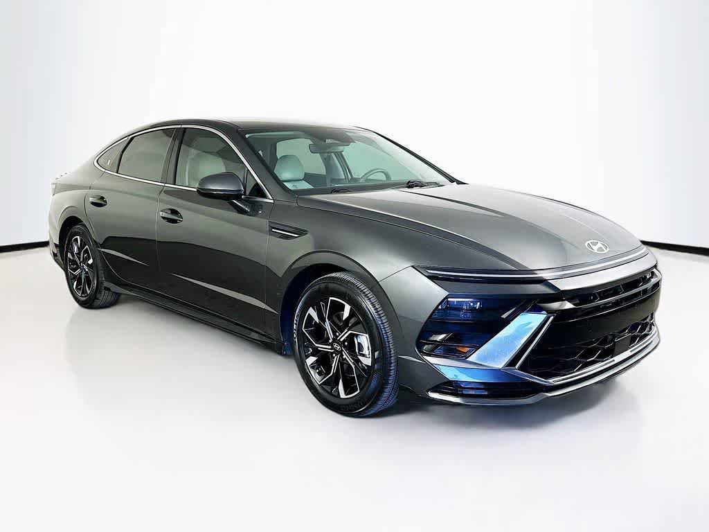 Used 2025 Hyundai Sonata SEL FWD image 22