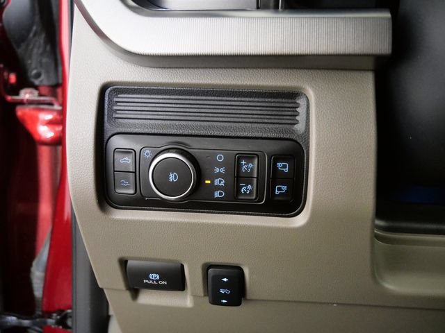 Certified 2025 Ford F250 Platinum w/ Platinum Plus Package AWD/4WD image 24