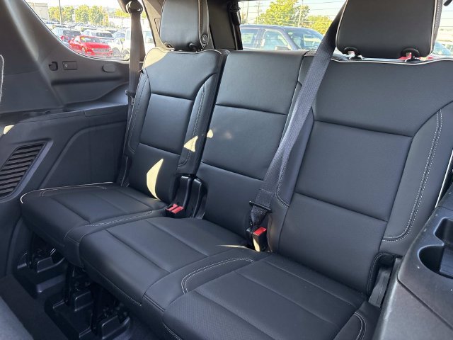 Used 2022 GMC Yukon SLT w/ SLT Luxury Package AWD/4WD image 19