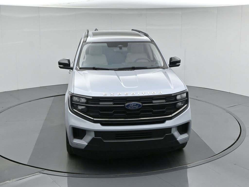 Certified 2025 Ford Expedition Active AWD/4WD image 29