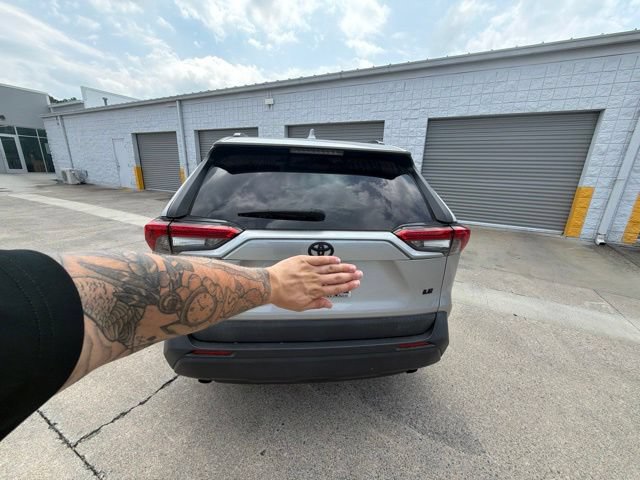 Used 2019 Toyota RAV4 LE w/ Carpet Mat Package FWD image 4