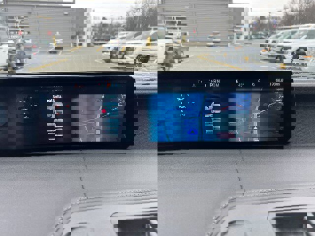 Certified 2025 Ford Expedition Max Platinum image 16