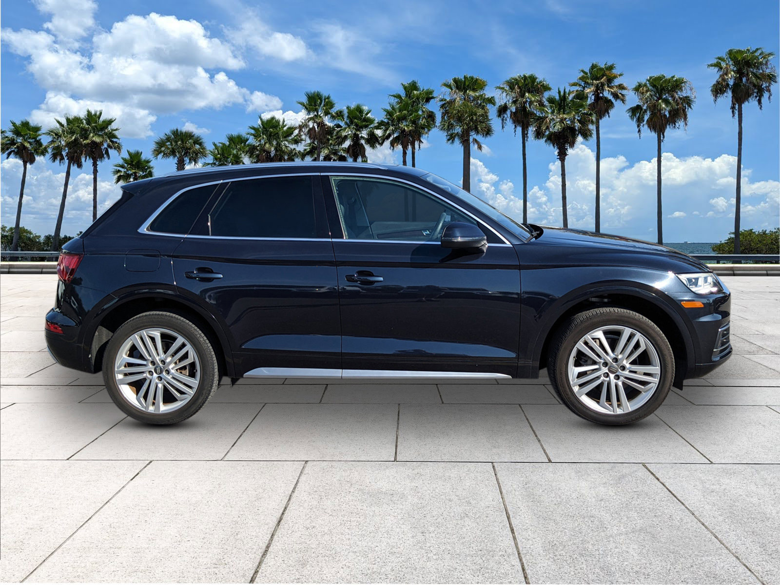 Used 2018 Audi Q5 2.0T Premium Plus w/ Premium Plus Package image 9