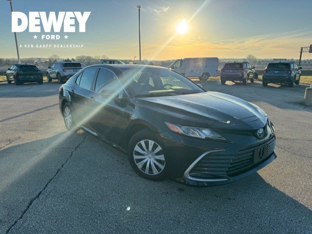 Used 2022 Toyota Camry LE image 7