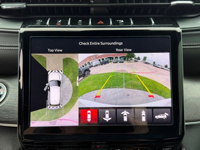 Used 2024 Jeep Grand Cherokee Limited w/ Luxury Tech Group II image 17