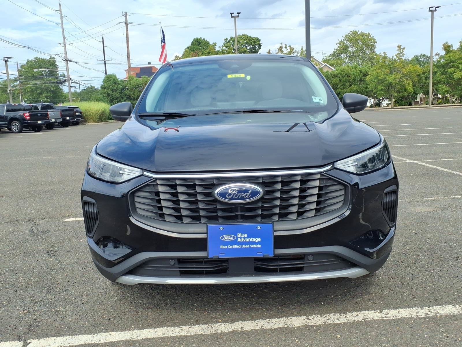Certified 2023 Ford Escape Active w/ Tech Pack #1 AWD/4WD image 2