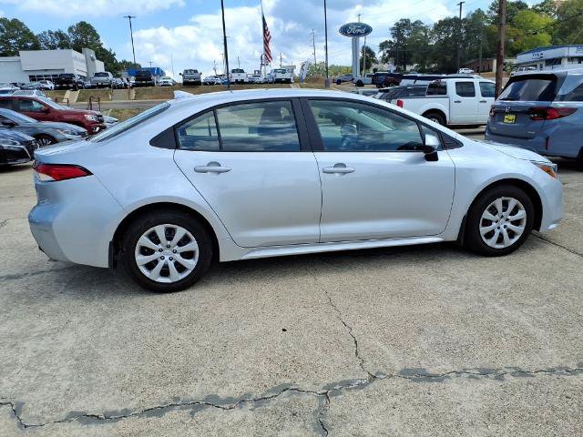 Used 2026 Toyota Corolla LE FWD image 6