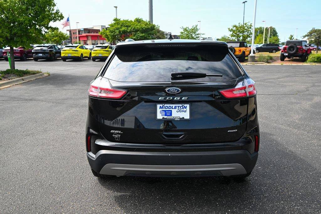 Certified 2024 Ford Edge SEL w/ Convenience Package AWD/4WD image 6