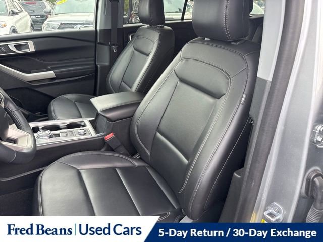Certified 2023 Ford Explorer XLT w/ Equipment Group 202A AWD/4WD image 18
