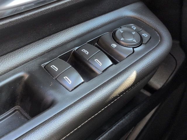 Used 2023 GMC Terrain SLE w/ Driver Convenience Package image 30