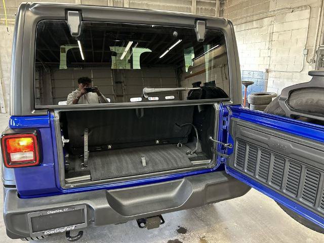 Used 2018 Jeep Wrangler Sport AWD/4WD image 23