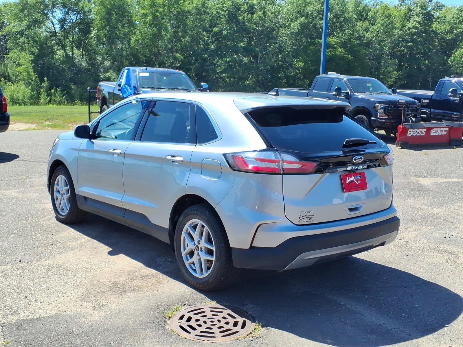 Certified 2024 Ford Edge SEL AWD/4WD image 3