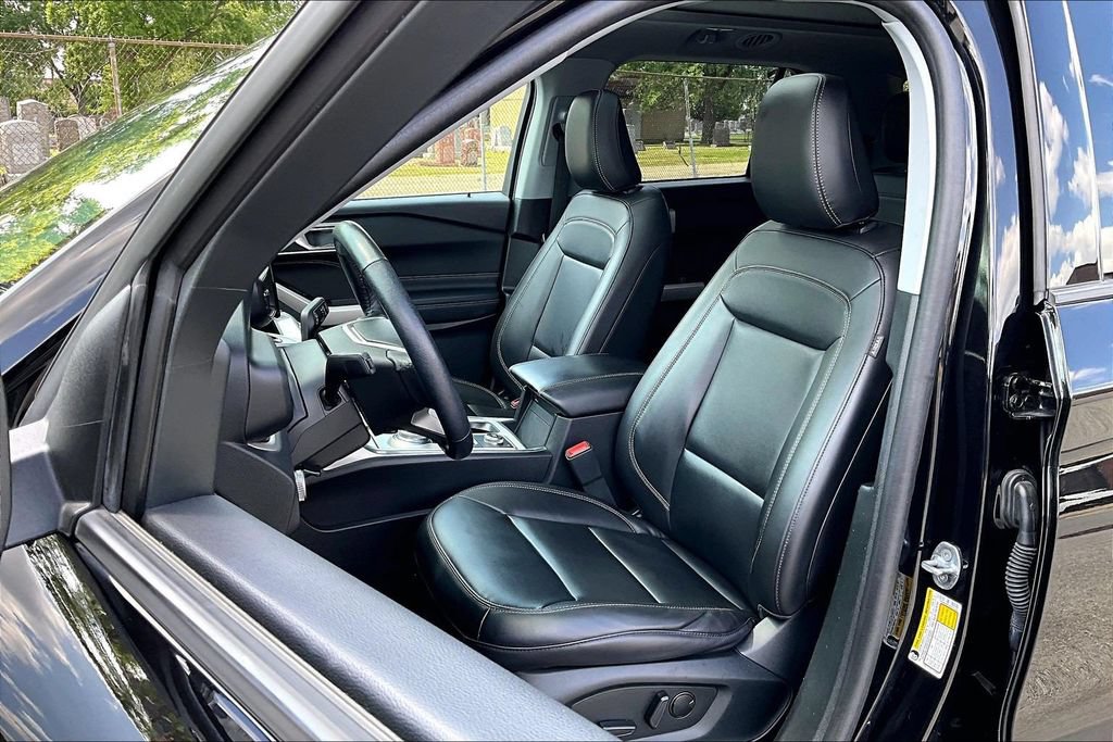 Certified 2023 Ford Explorer XLT w/ Equipment Group 202A AWD/4WD image 24