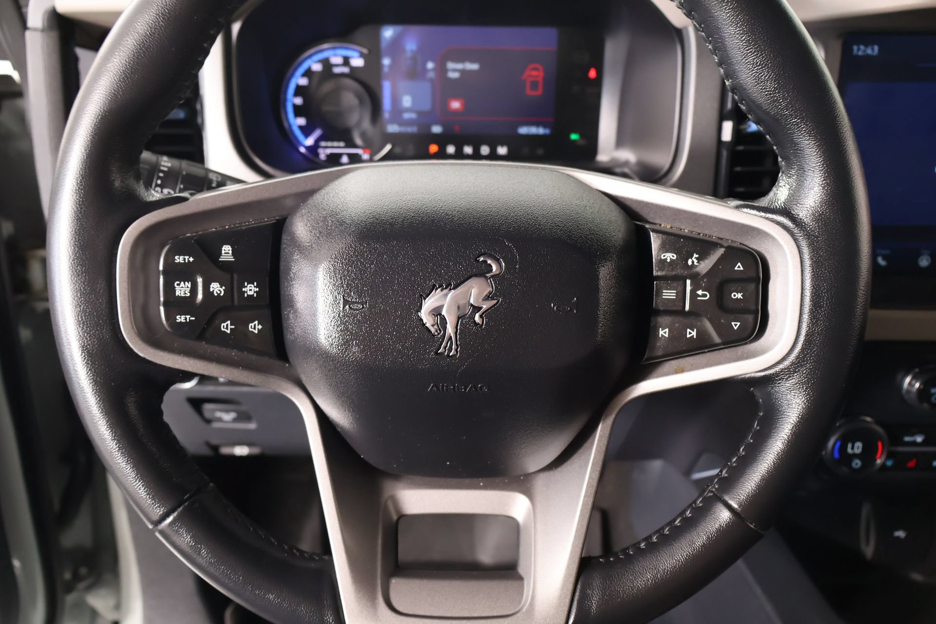Certified 2024 Ford Bronco Wildtrak AWD/4WD image 3