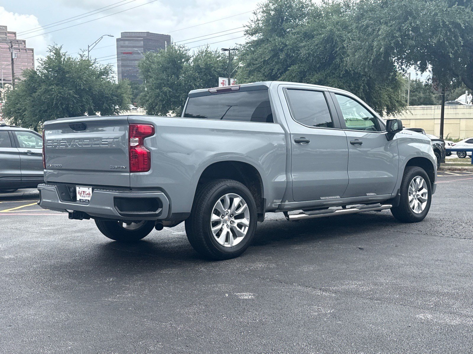 Used 2025 Chevrolet Silverado 1500 Custom RWD image 6