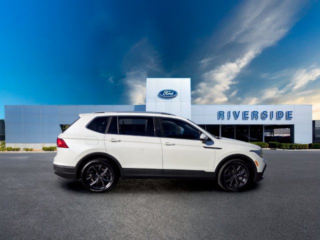 Used 2023 Volkswagen Tiguan SE FWD image 8