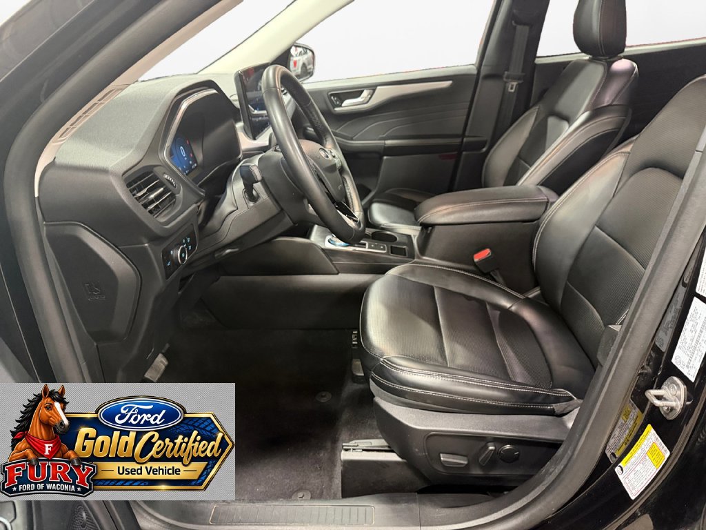 Certified 2025 Ford Escape Platinum AWD/4WD image 15