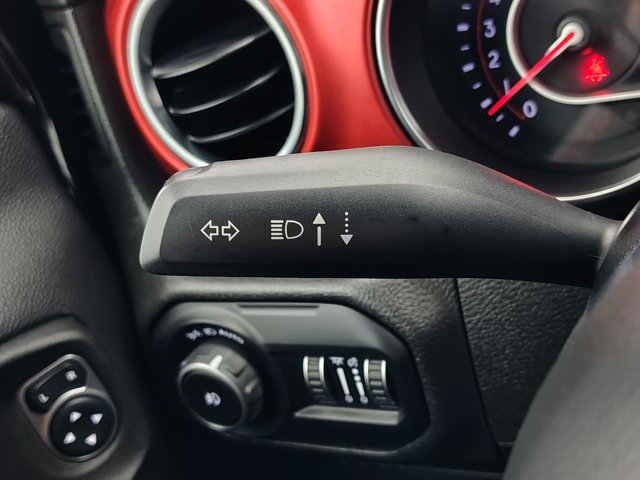 Used 2022 Jeep Wrangler Unlimited Rubicon w/ LED Lighting Group AWD/4WD image 35
