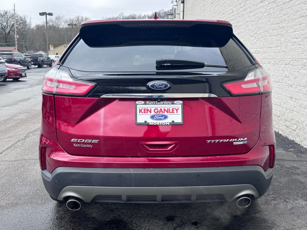 Certified 2019 Ford Edge Titanium w/ Equipment Group 301A image 4