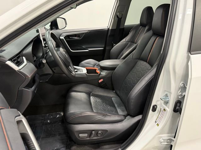 Used 2023 Toyota RAV4 Adventure image 14