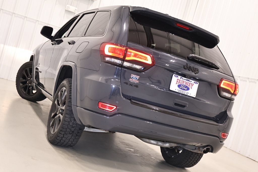 Used 2018 Jeep Grand Cherokee Laredo AWD/4WD image 35