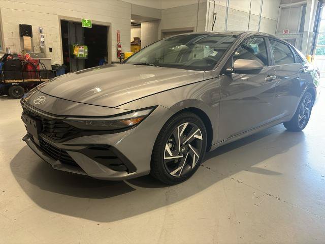 Used 2024 Hyundai Elantra SEL w/ Convenience Package FWD image 1