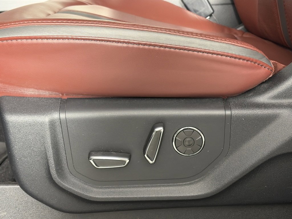 Certified 2020 Ford F350 Platinum w/ Tremor Off-Road Package image 27