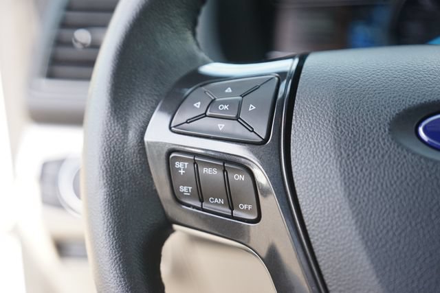 Certified 2019 Ford Explorer XLT w/ Equipment Group 202A FWD image 24