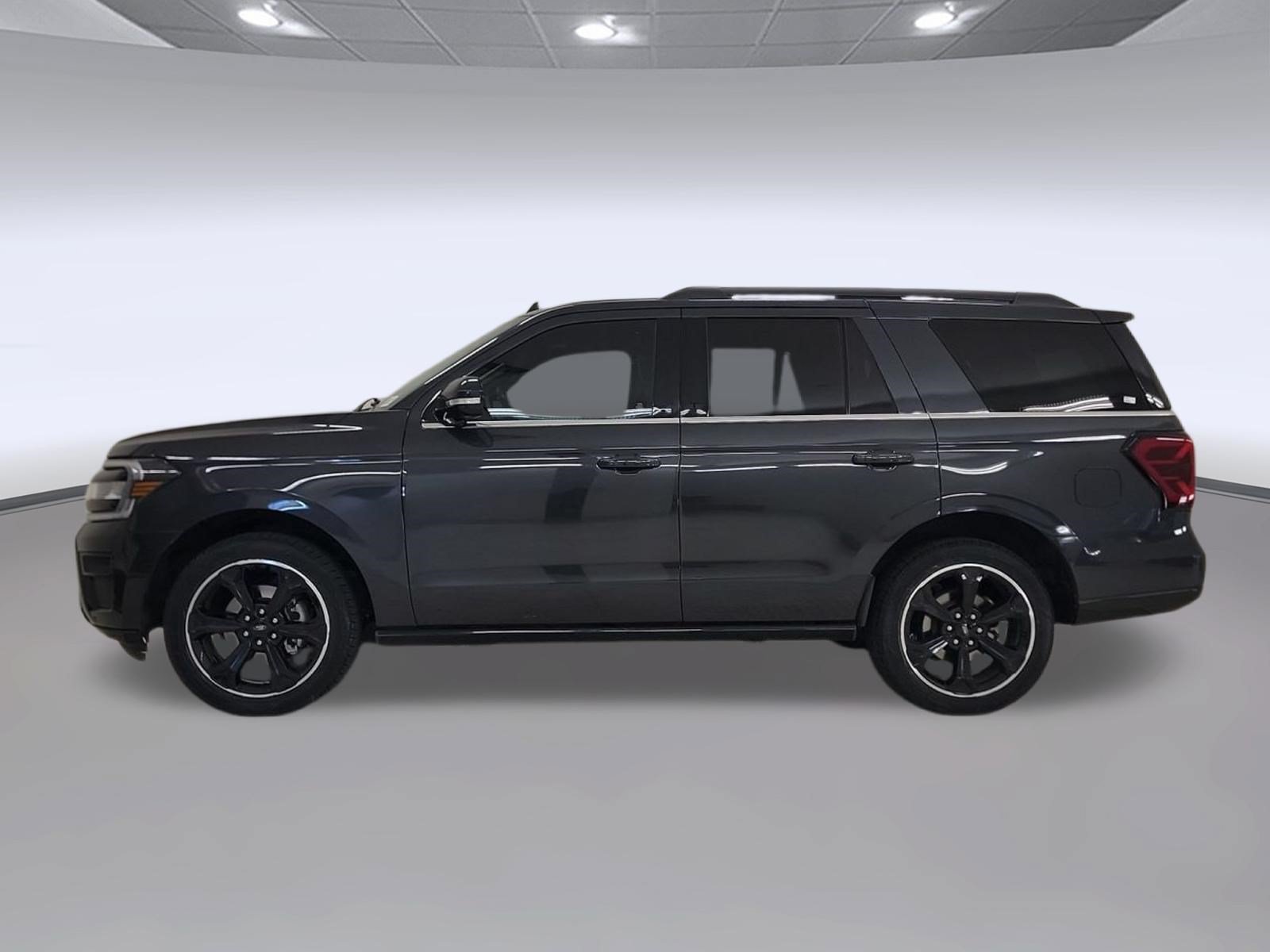 Certified 2023 Ford Expedition Limited RWD image 2