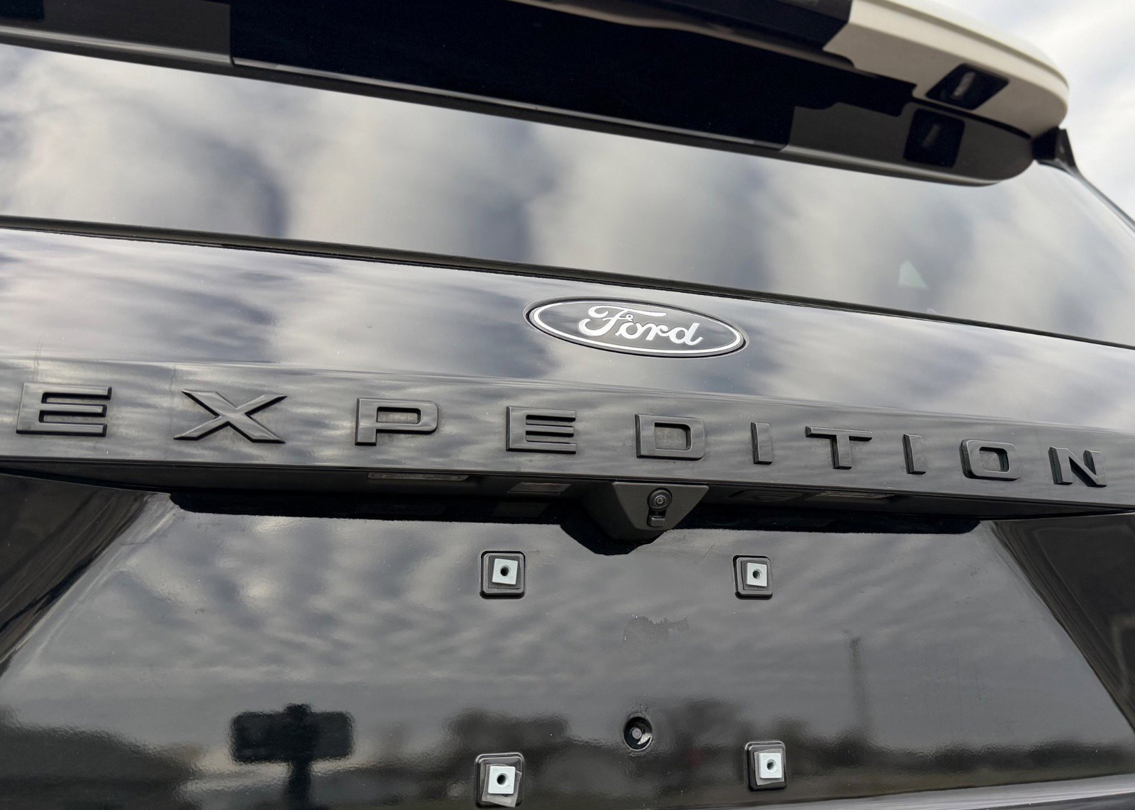 Certified 2025 Ford Expedition Max Platinum w/ Stealth Appearance Package AWD/4WD image 13