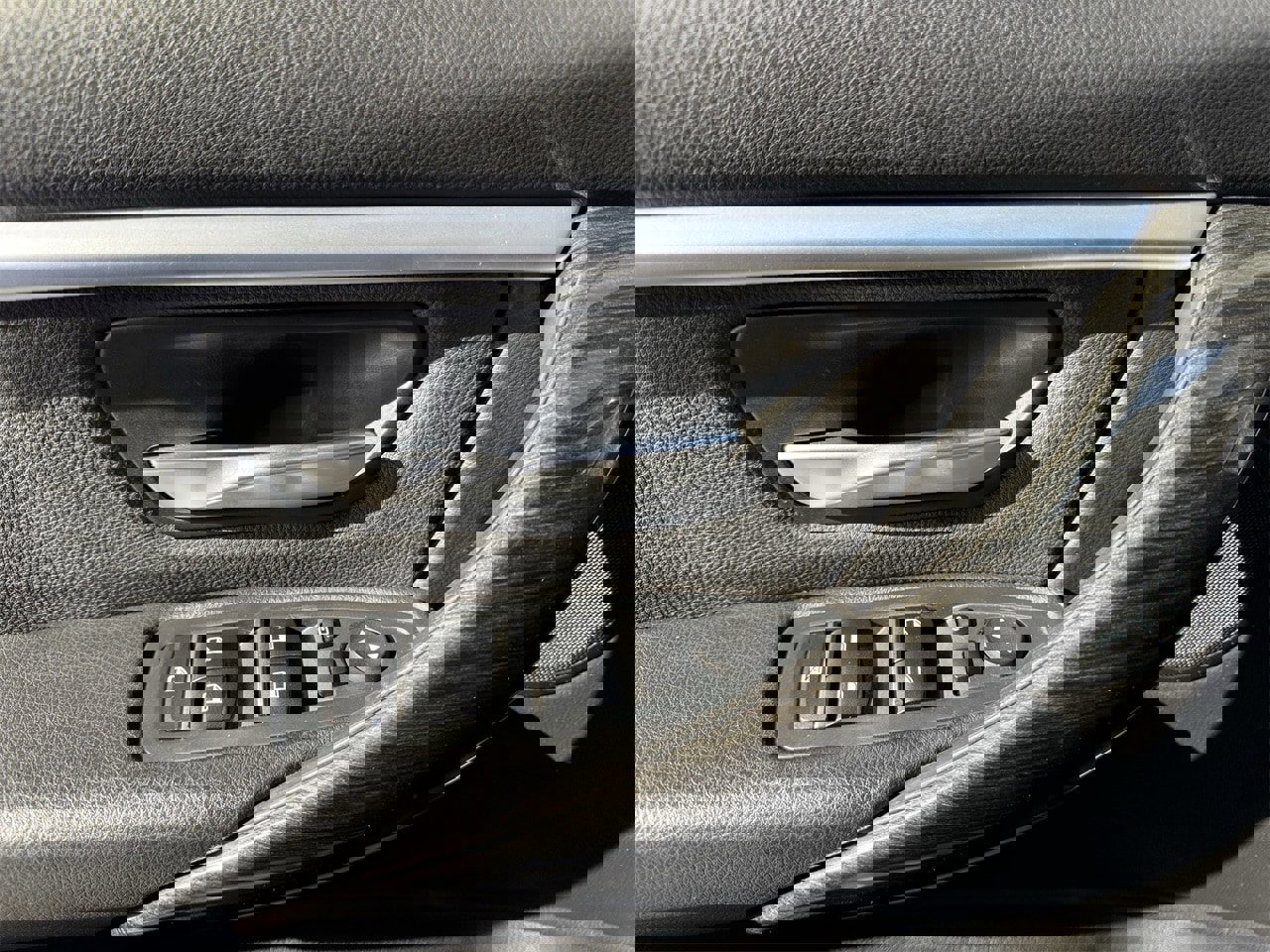 Used 2018 BMW 330i xDrive Sedan image 24